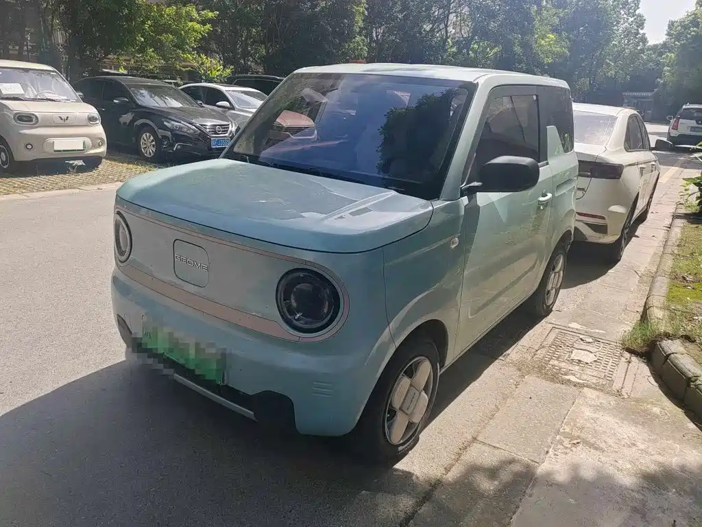 Geely Galaxy Panda 2023