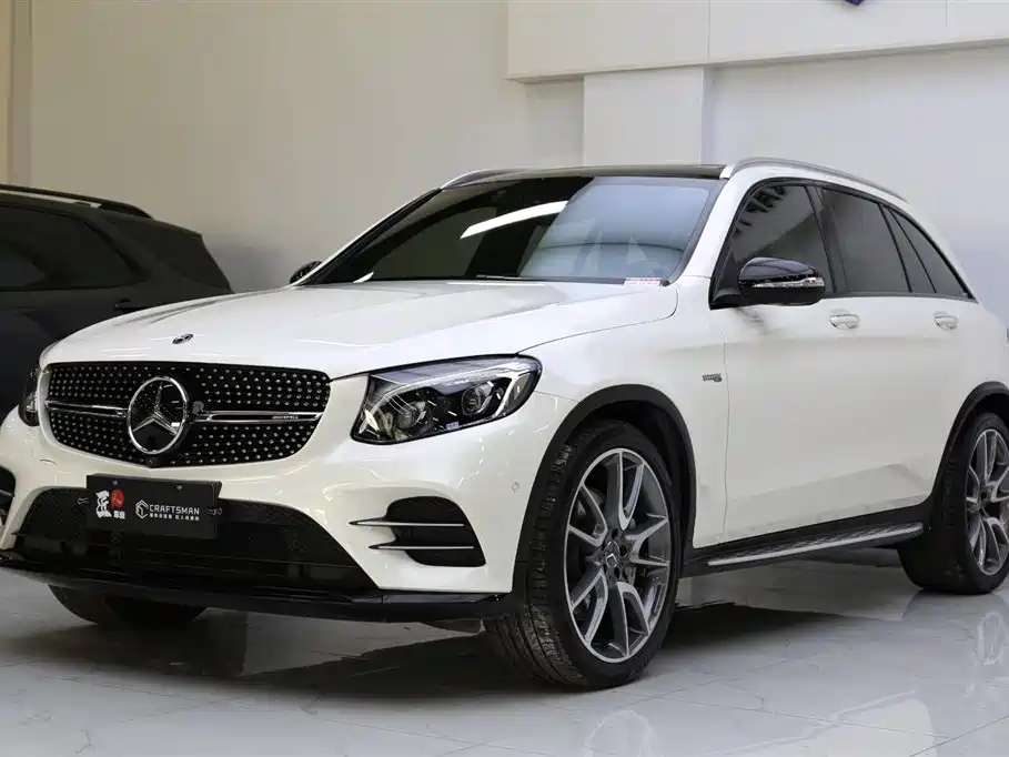 Mercedes-Benz GLC AMG 2018 — фото 20