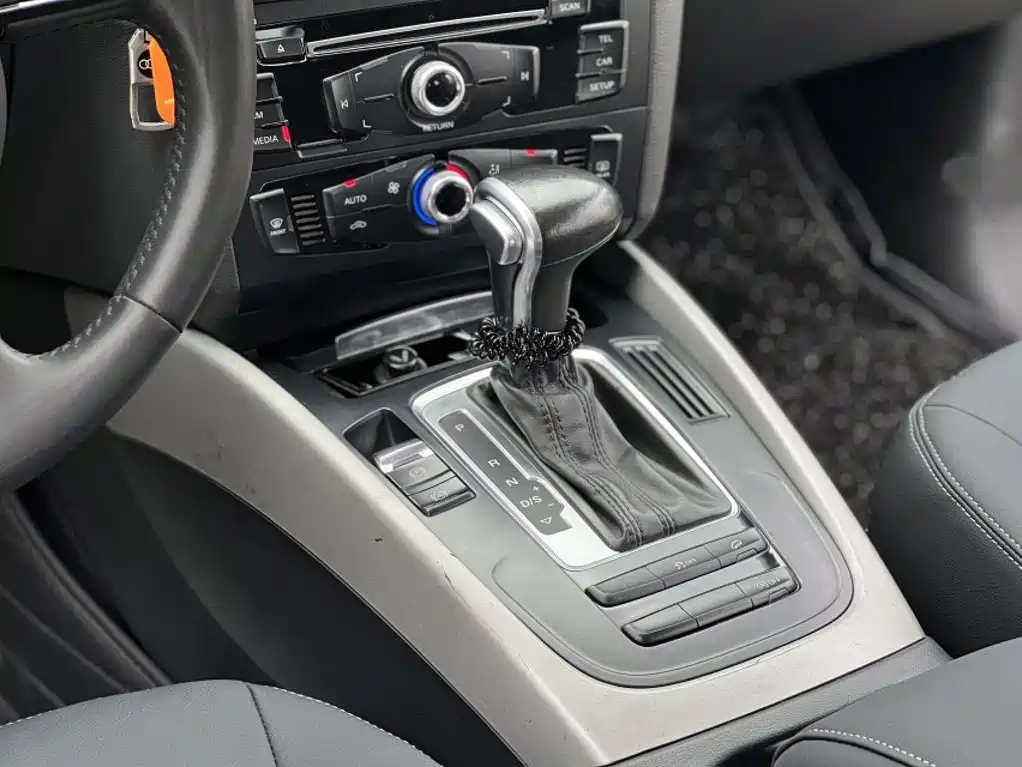 Audi Q5 2015 — фото 14