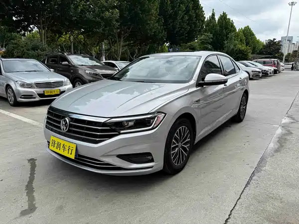 Volkswagen Sagitar 2020
