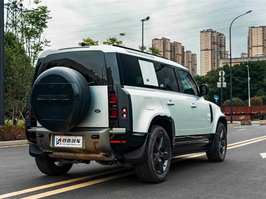 Land Rover Defender 2022 — фото 5