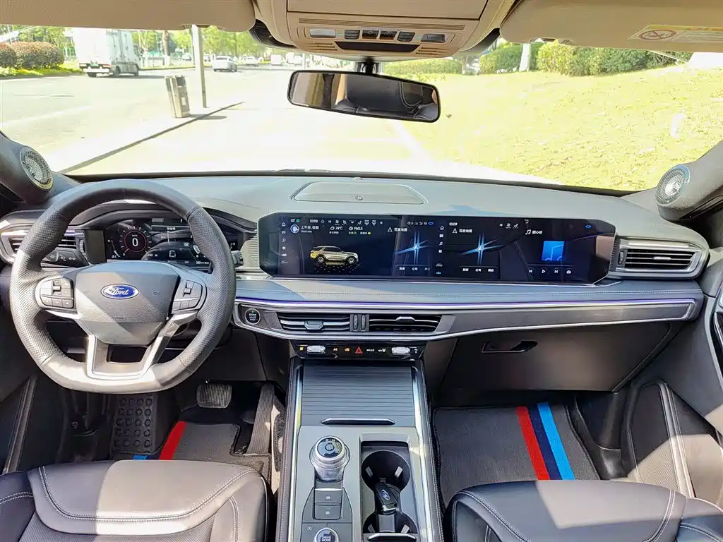 Ford Explorer 2022 — фото 10