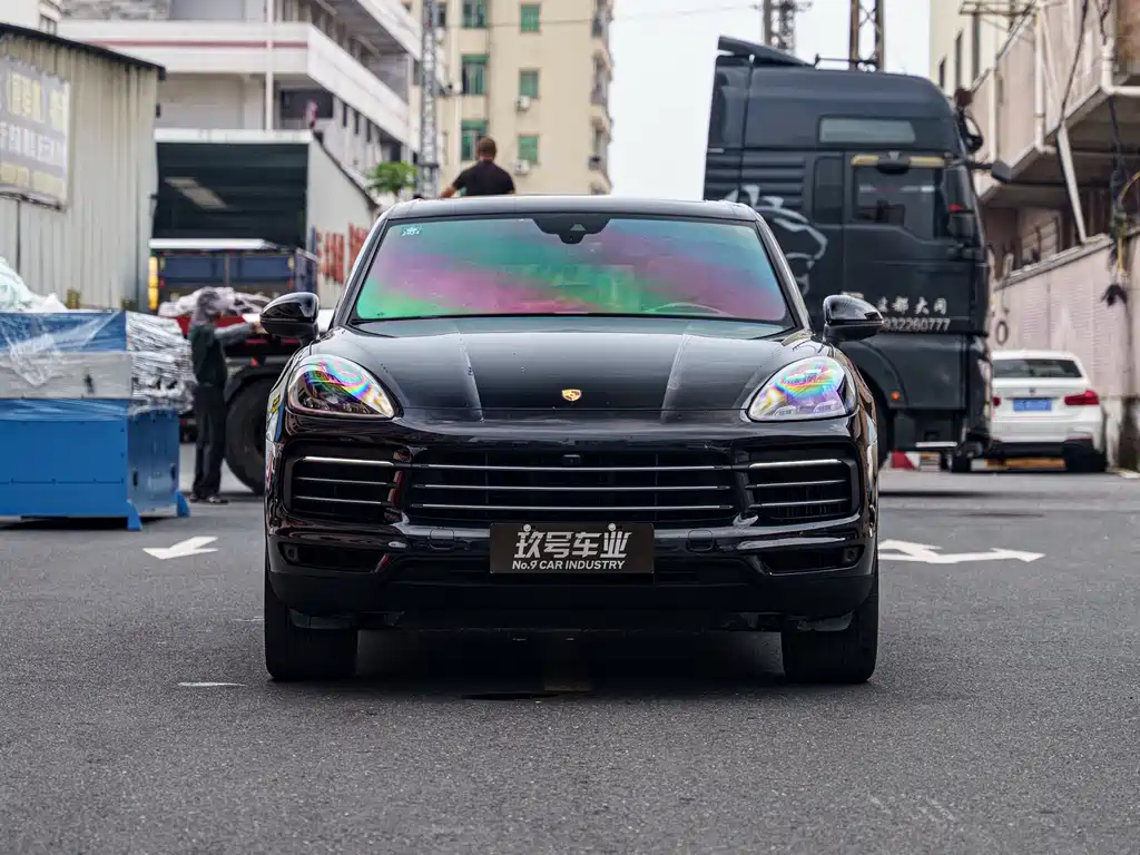 Porsche Cayenne Hybrid 2020 — фото 2