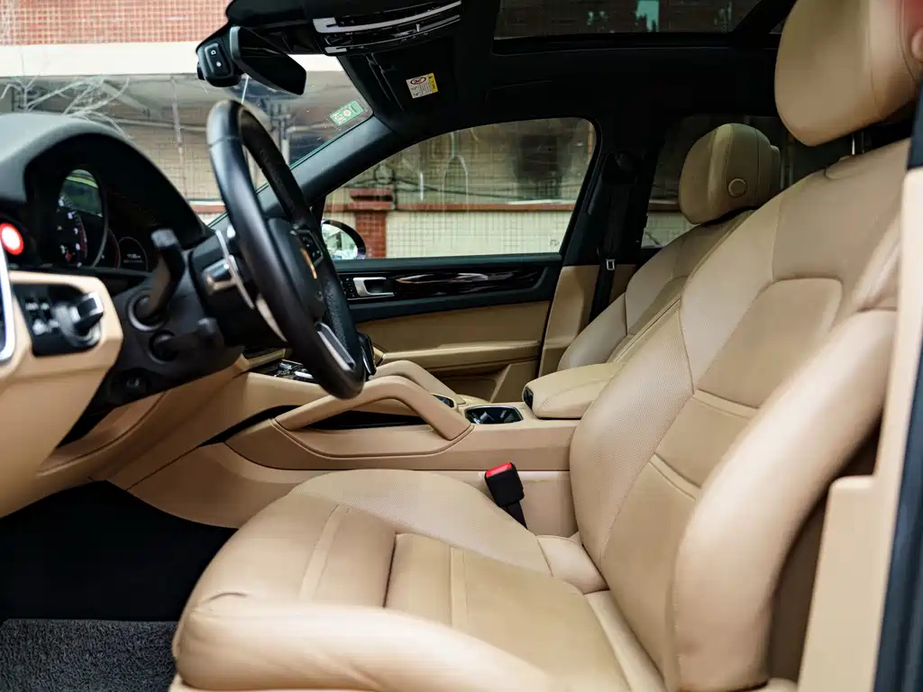 Porsche Cayenne Hybrid 2020 — фото 15