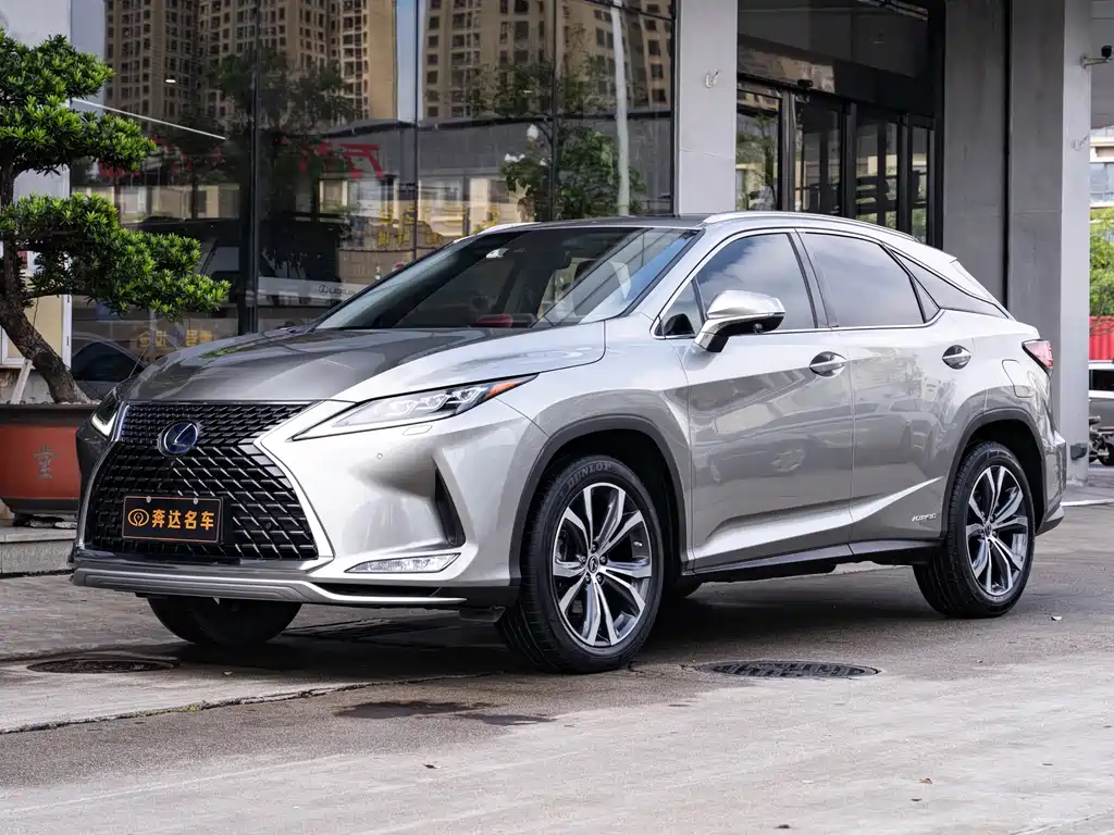 Lexus RX 2022 — фото 1