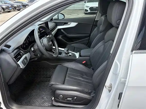 Audi A4L 2021