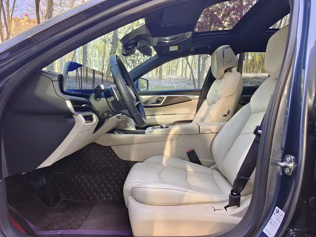 Cadillac CT6 2023 — фото 11
