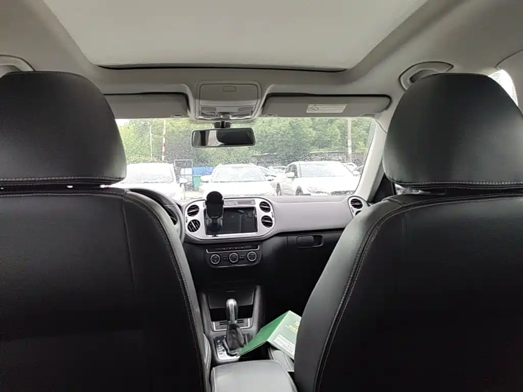 Volkswagen Tiguan 2017 — фото 18