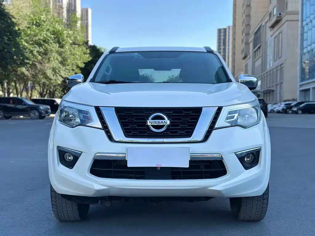 Nissan Terra 2018 — фото 2