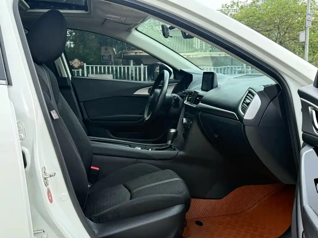 Mazda 3 Angkesela 2019 — фото 20