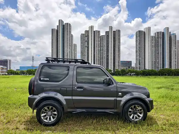 Suzuki Jimny 2016