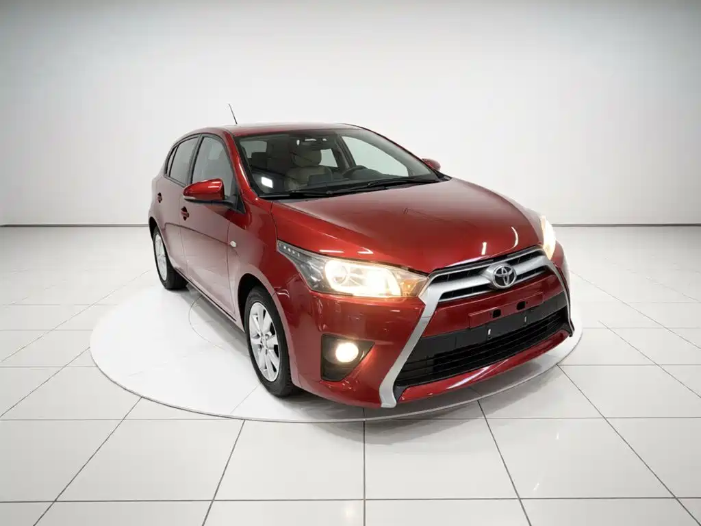 Toyota Yaris L 2015