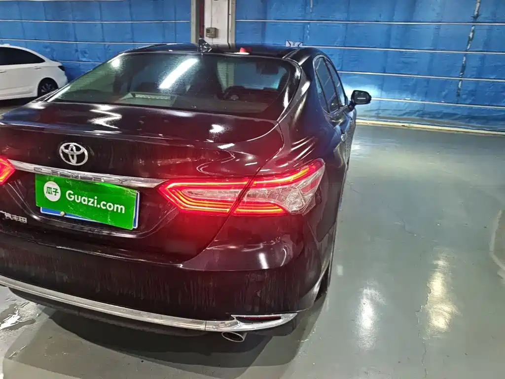 Toyota Camry 2023 — фото 24