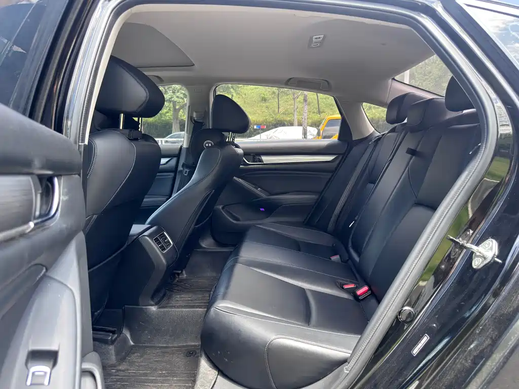 Honda Accord 2019 — фото 9