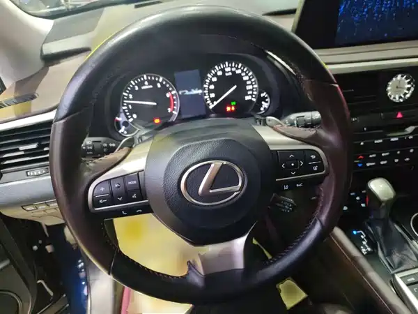 Lexus RX 2022