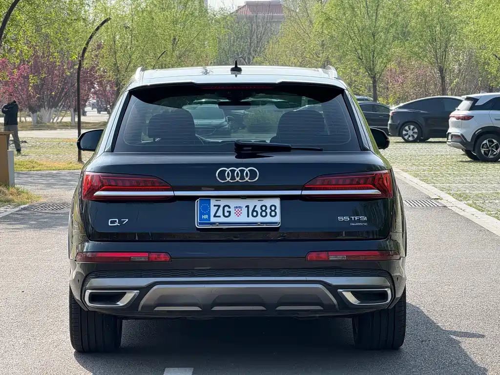 Audi Q7 2022 — фото 8