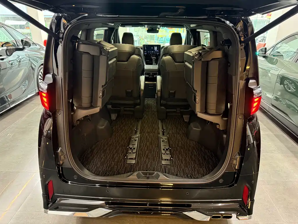 Toyota Alphard 2026 — фото 15