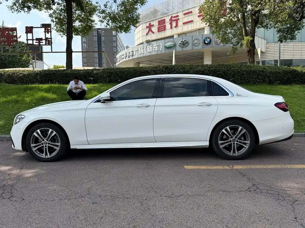 Mercedes-Benz E-Class 2021