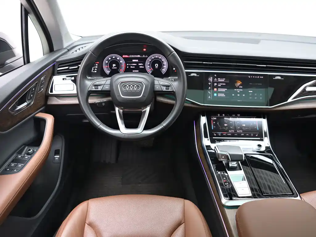 Audi Q7 2023 — фото 10