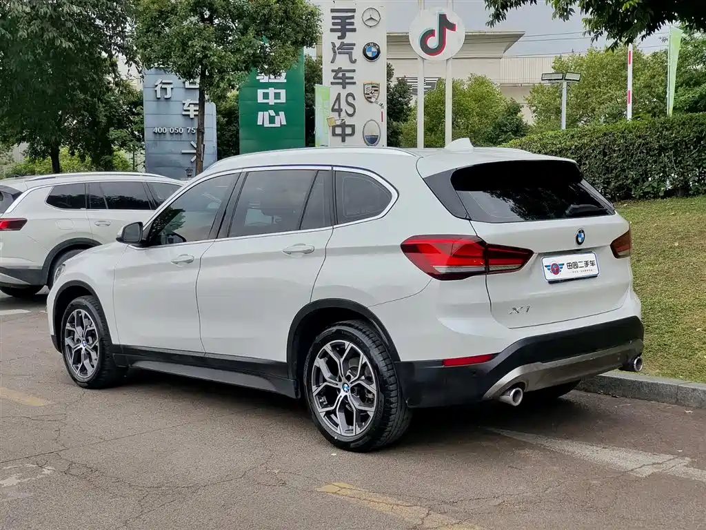 BMW X1 2022 — фото 4