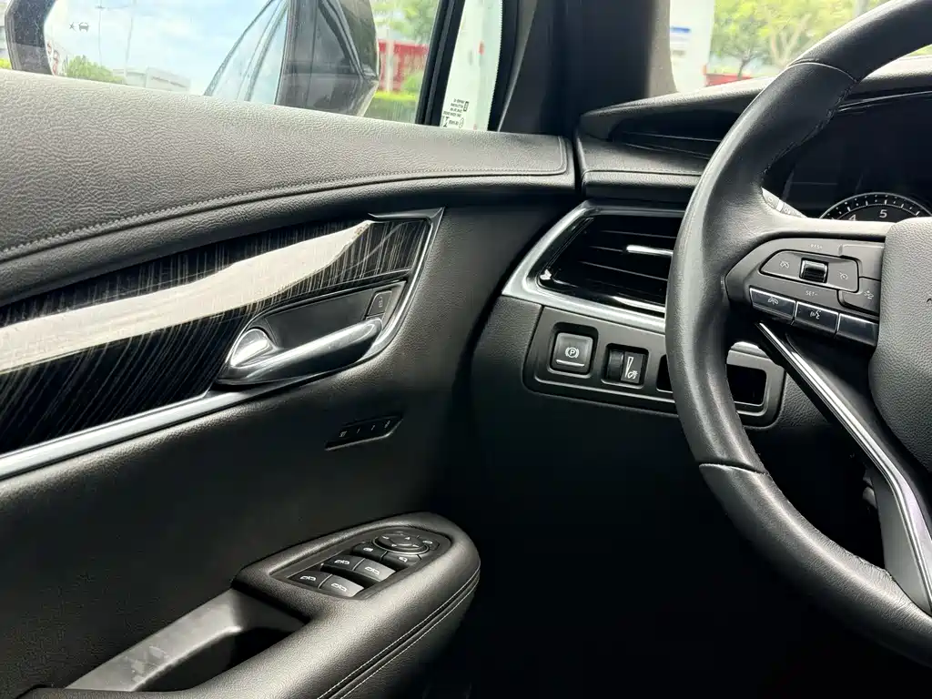 Cadillac XT6 2020 — фото 14