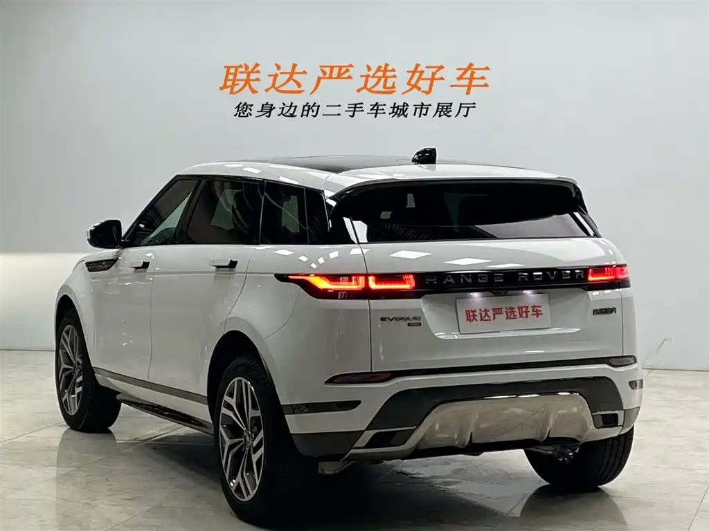 Land Rover Evoque 2023 — фото 25