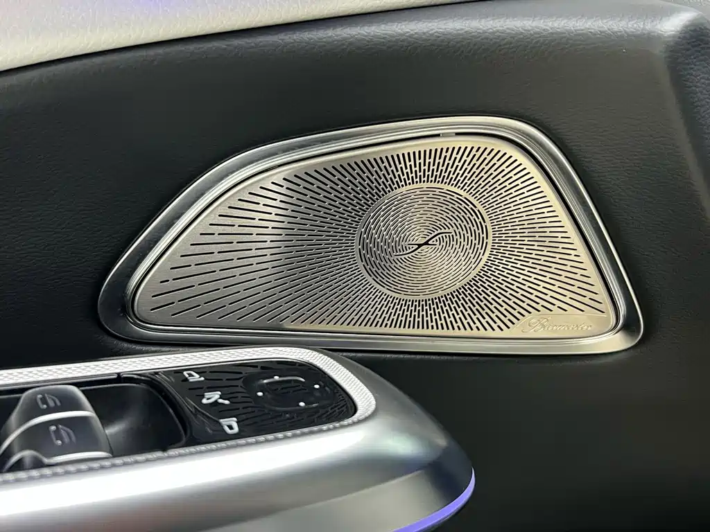Mercedes-Benz E-Class 2025 — фото 19