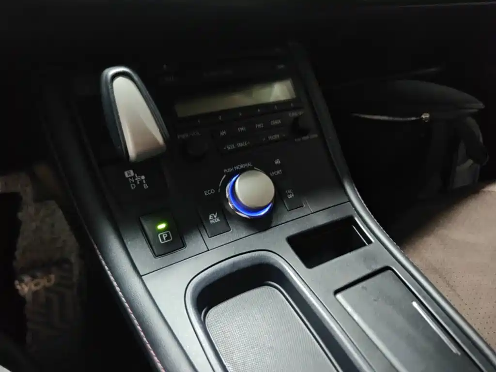 Lexus CT 2019 — фото 14