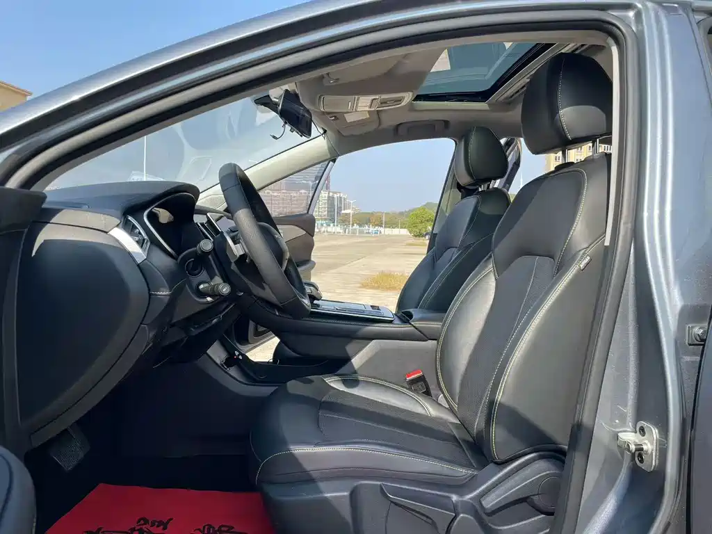 Roewe MAX 2021