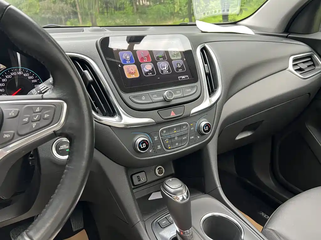 Chevrolet Equinox 2017 — фото 16