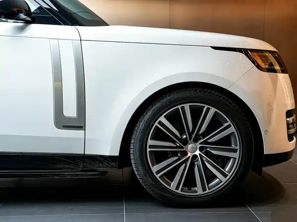 Land Rover Range Rover 2024