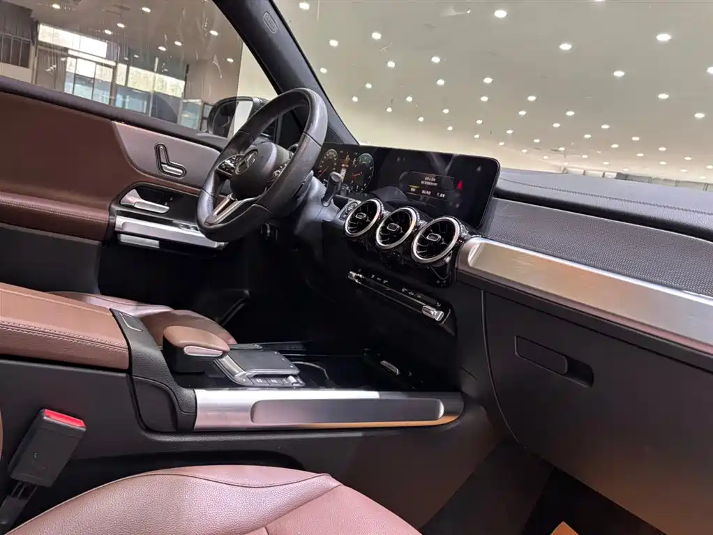 Mercedes-Benz GLB 2022 — фото 3