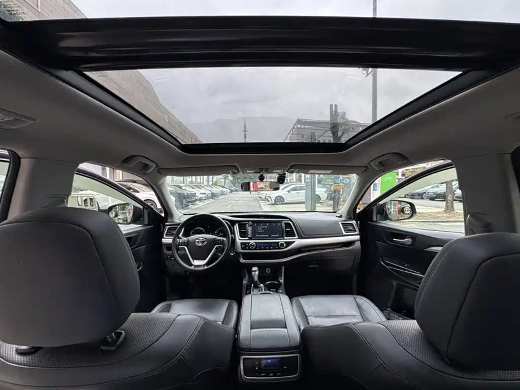 Toyota Highlander 2015 — фото 9