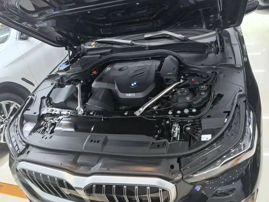 BMW 5 Series 2024 — фото 16