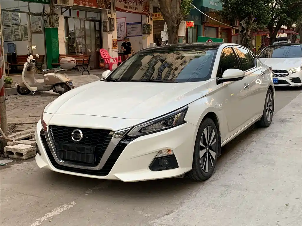 Nissan Teana 2022