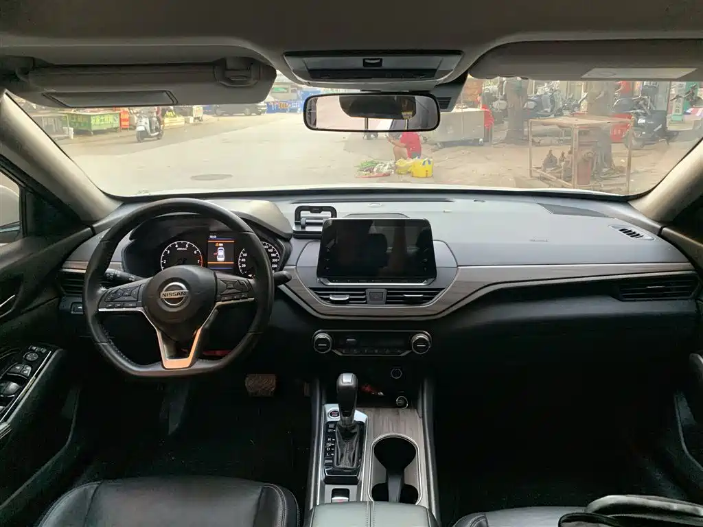 Nissan Teana 2022