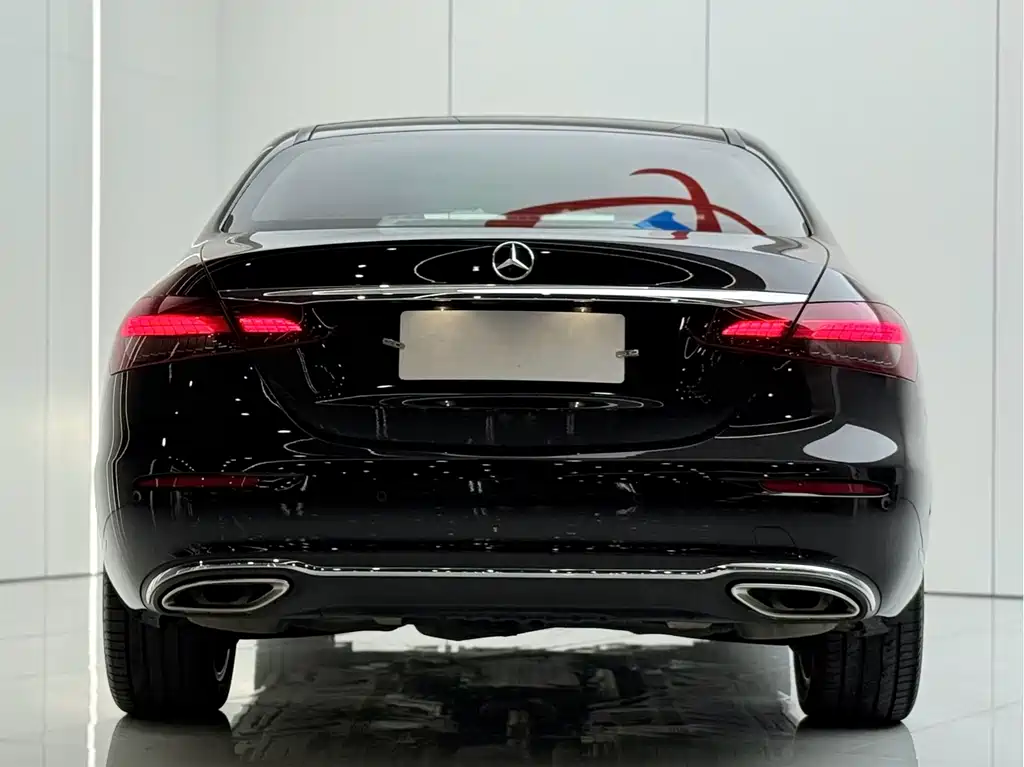 Mercedes-Benz E-Class 2022 — фото 15