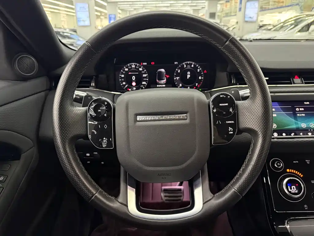 Land Rover Evoque 2021 — фото 15
