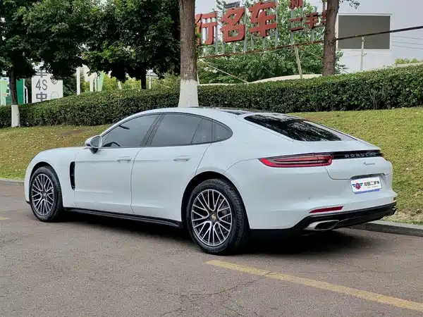 Porsche Panamera 2018