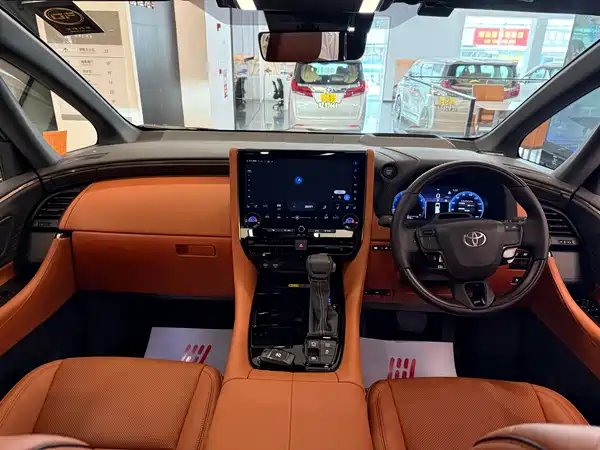 Toyota Alphard 2026