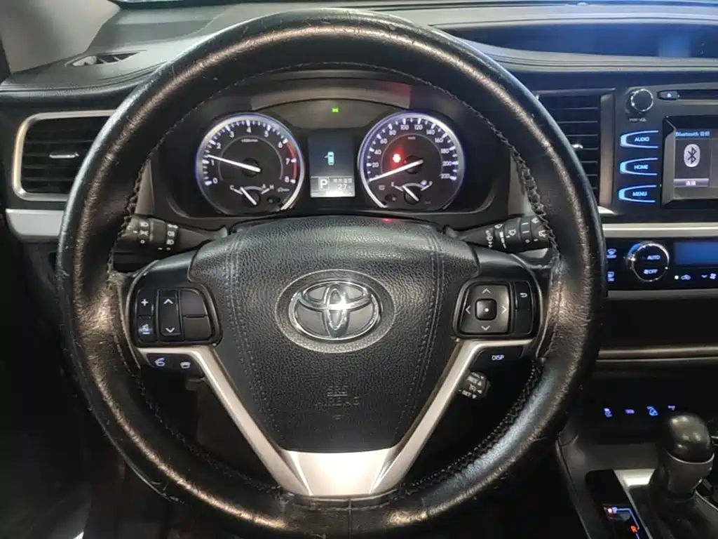 Toyota Highlander 2017 — фото 11