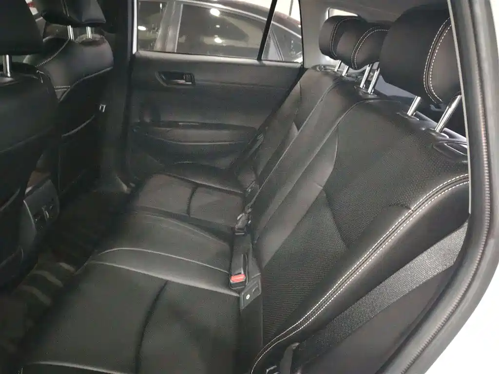 Toyota Corolla Cross 2023 — фото 13