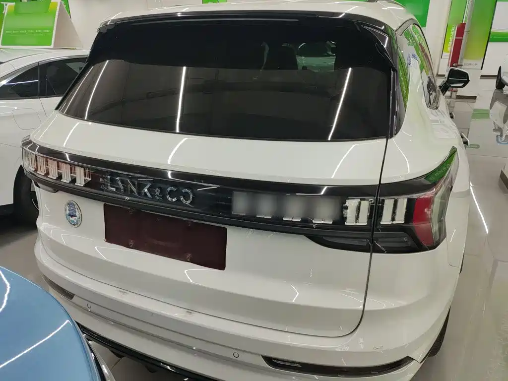 Lynk & Co 09 EM-P 2022