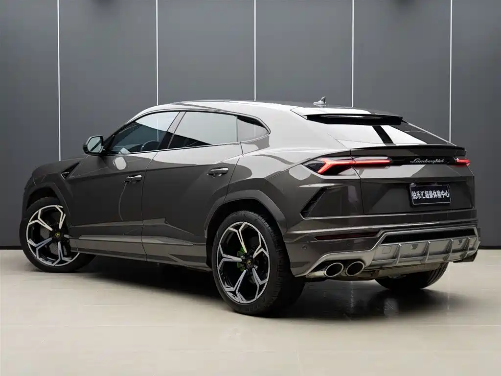Lamborghini Urus 2021 — фото 5