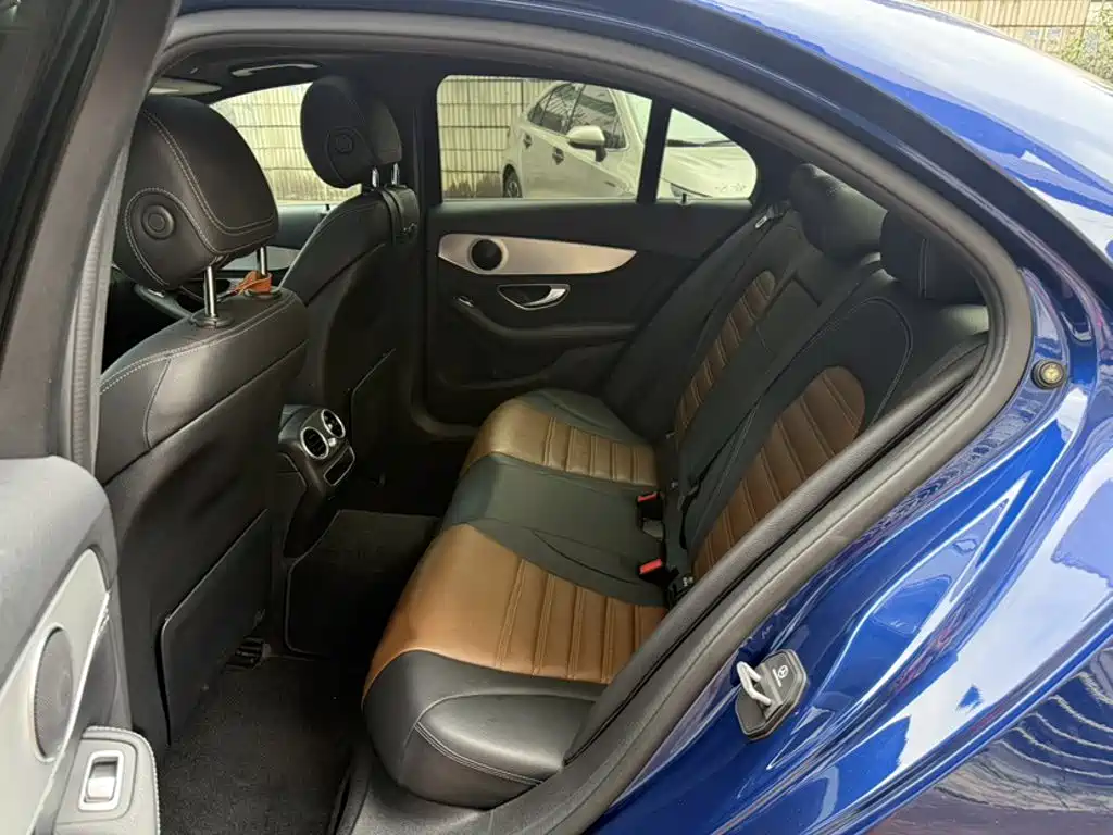 Mercedes-Benz C-Class 2019 — фото 15