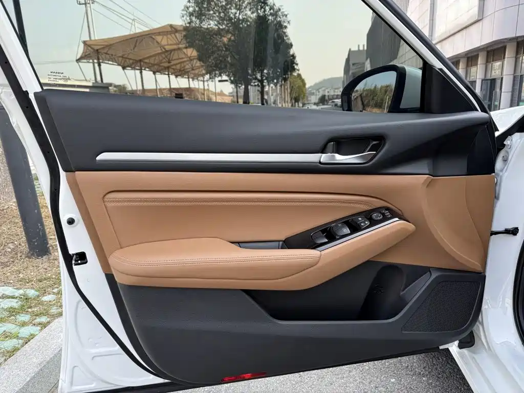 Nissan Teana 2025 — фото 17