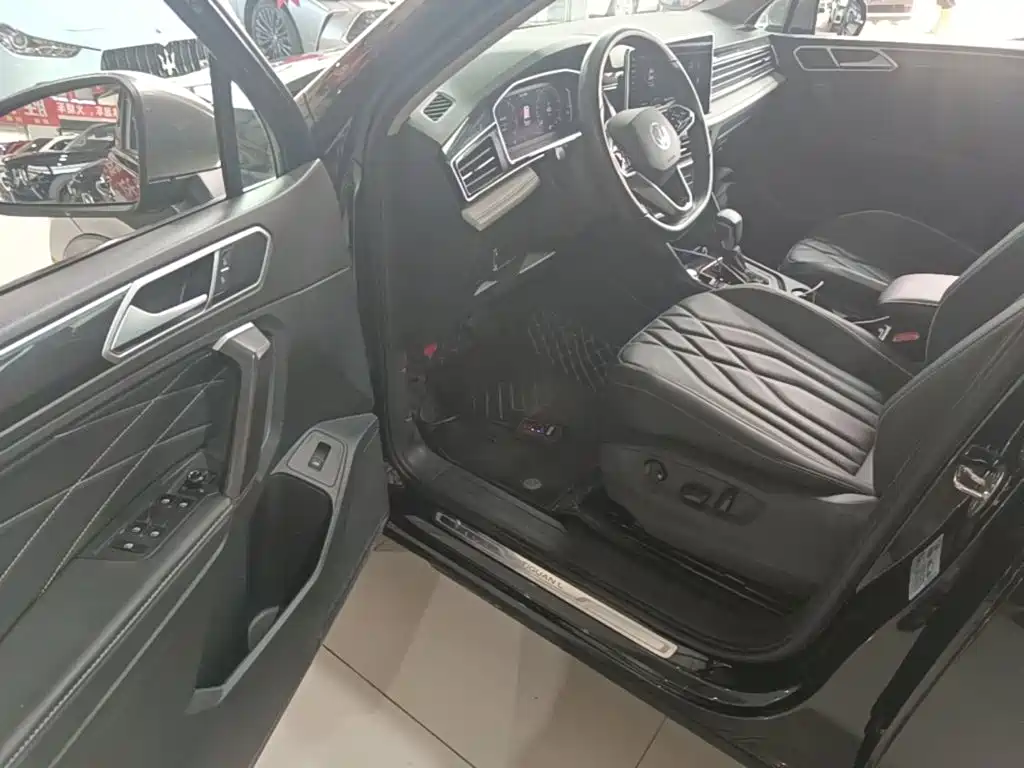 Volkswagen Tiguan L 2022 — фото 16