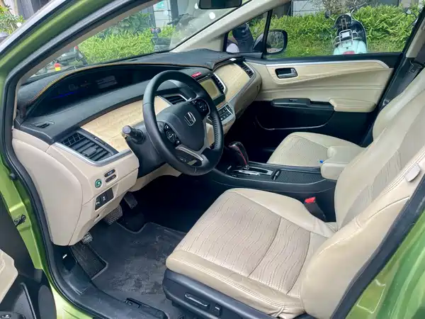 Honda Jade 2013