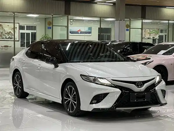 Toyota Camry 2019