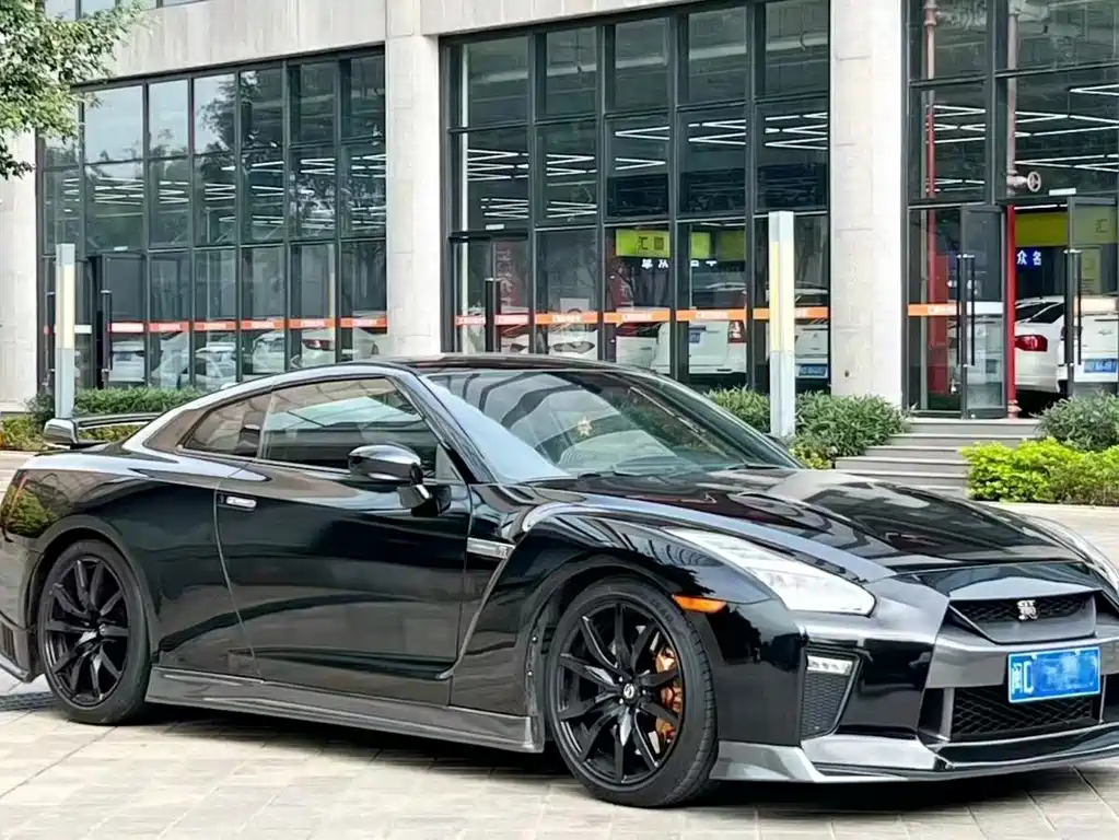 Nissan GT-R 2013 — фото 3